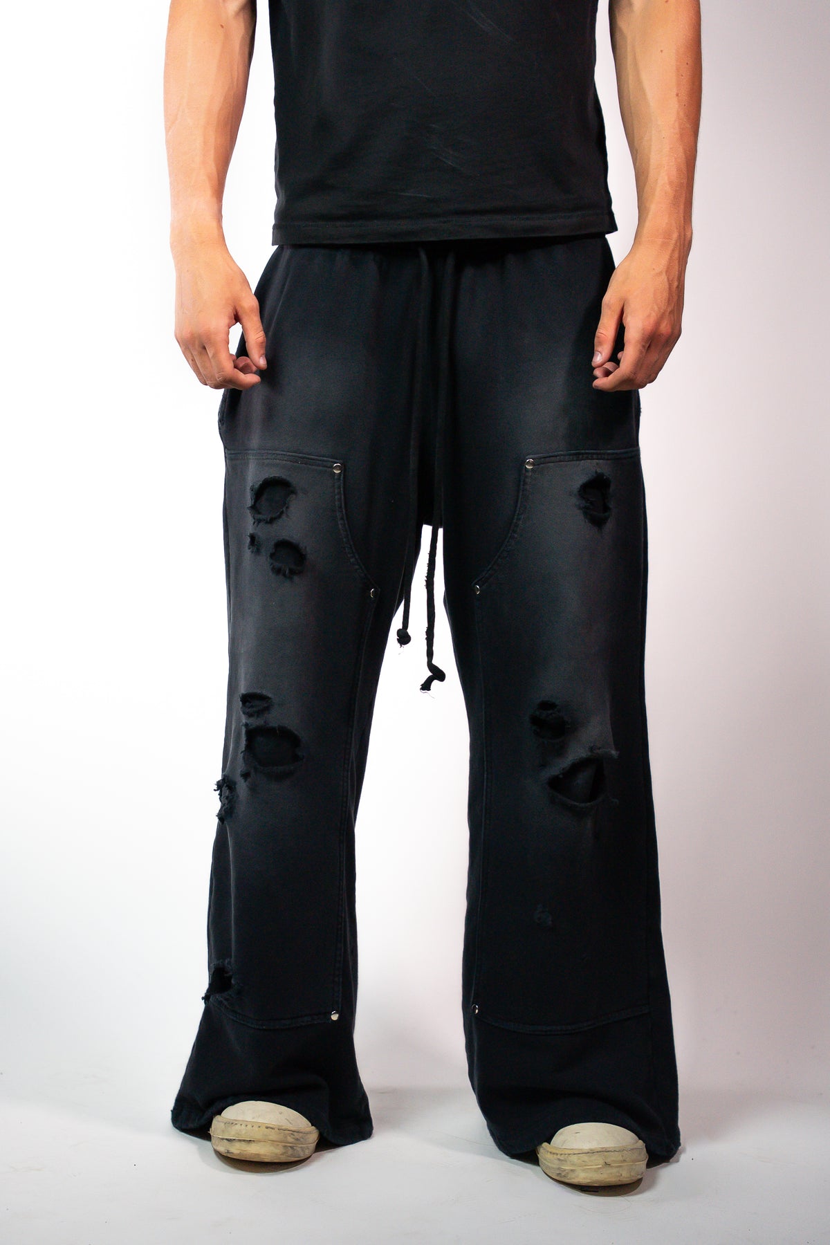 "TOTAL SIEGE" SWEATPANTS